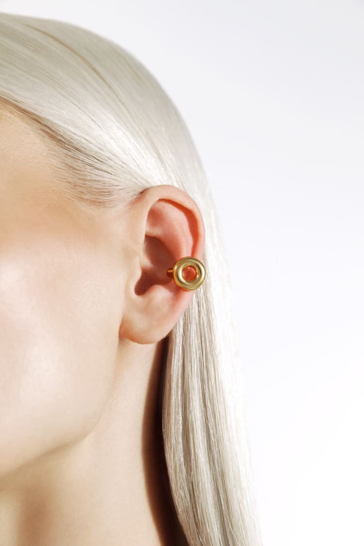 Doughnut Ear Cuff Earring In Gold