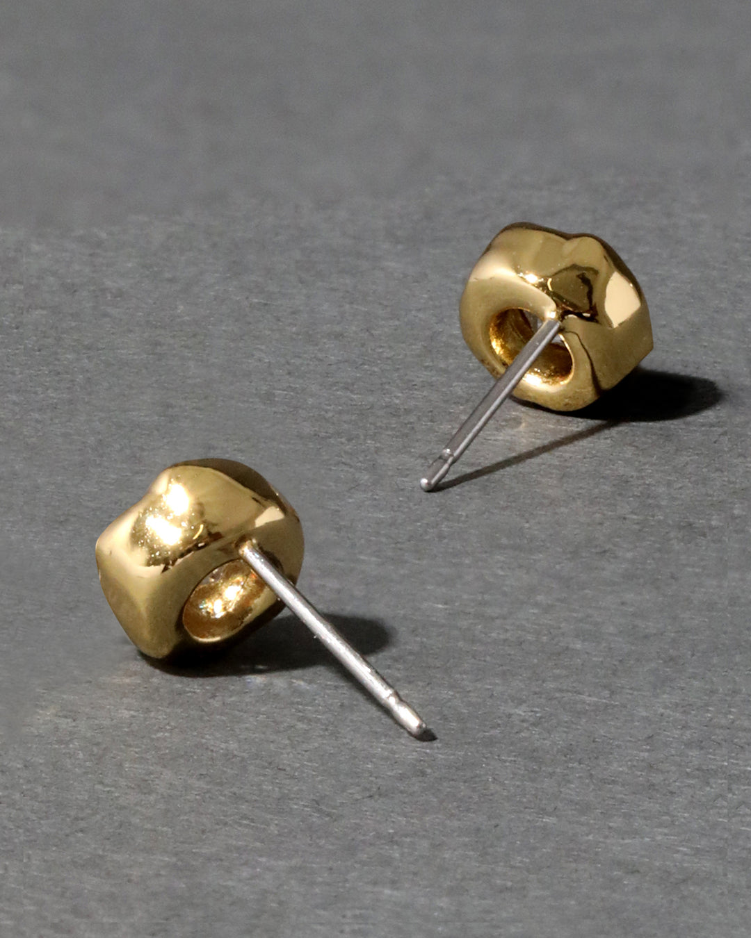 Asterales Molten Bezel Stud Earring- Gold