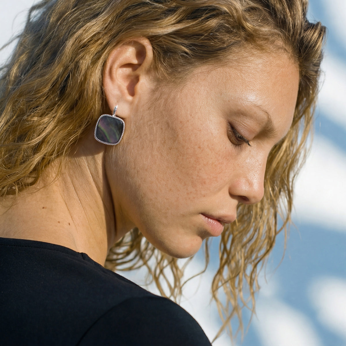 Ashanti square sleeper earrings – Grey