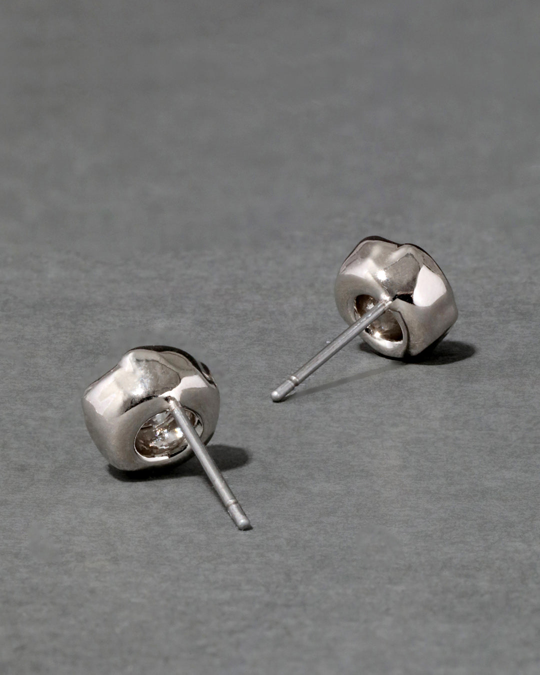Asterales Molten Bezel Stud Earring- Silver