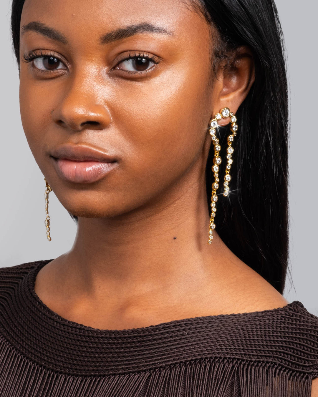 Asterales Gold Arched Long Earring