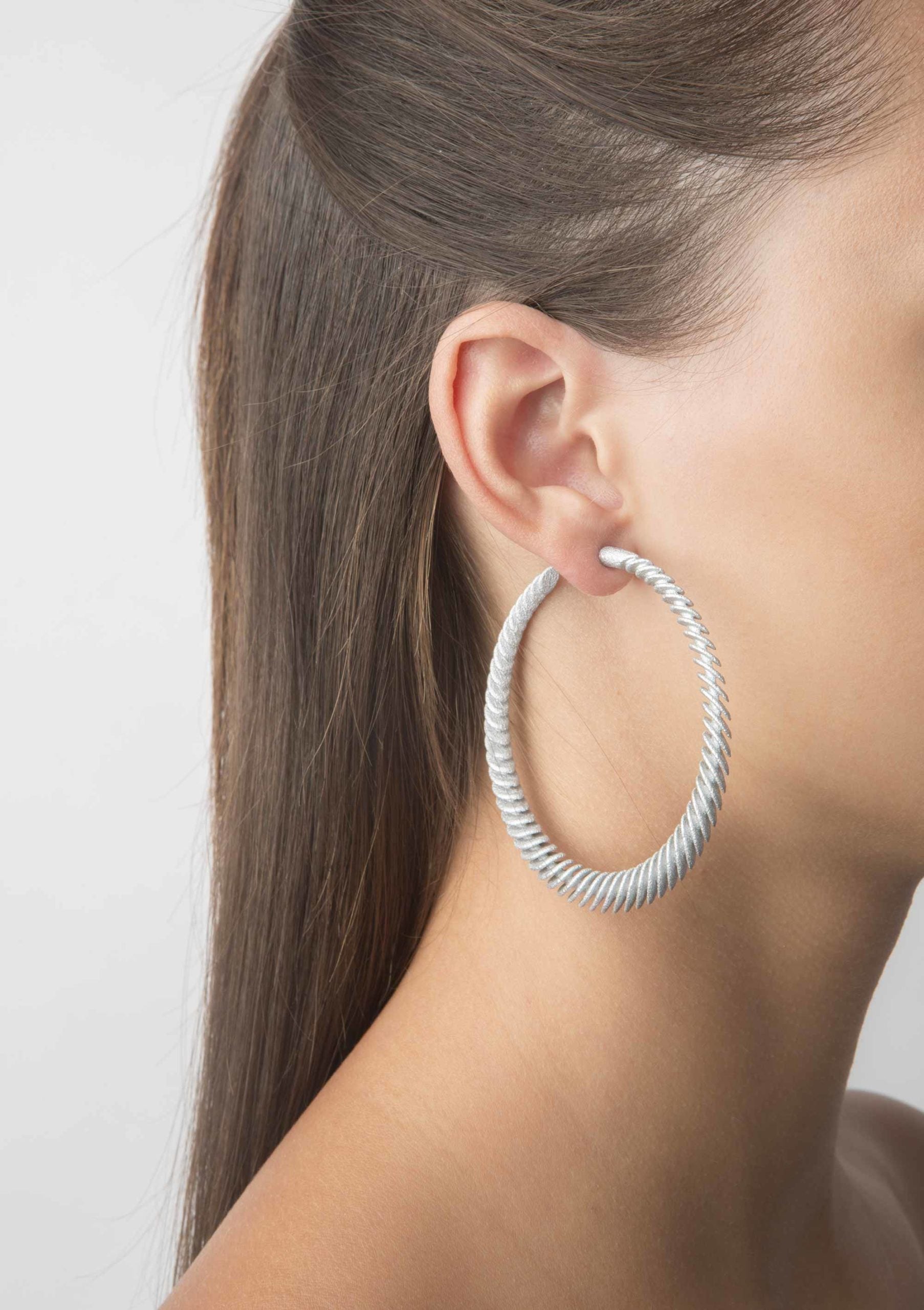 Bern Earrings 2 - White Gold