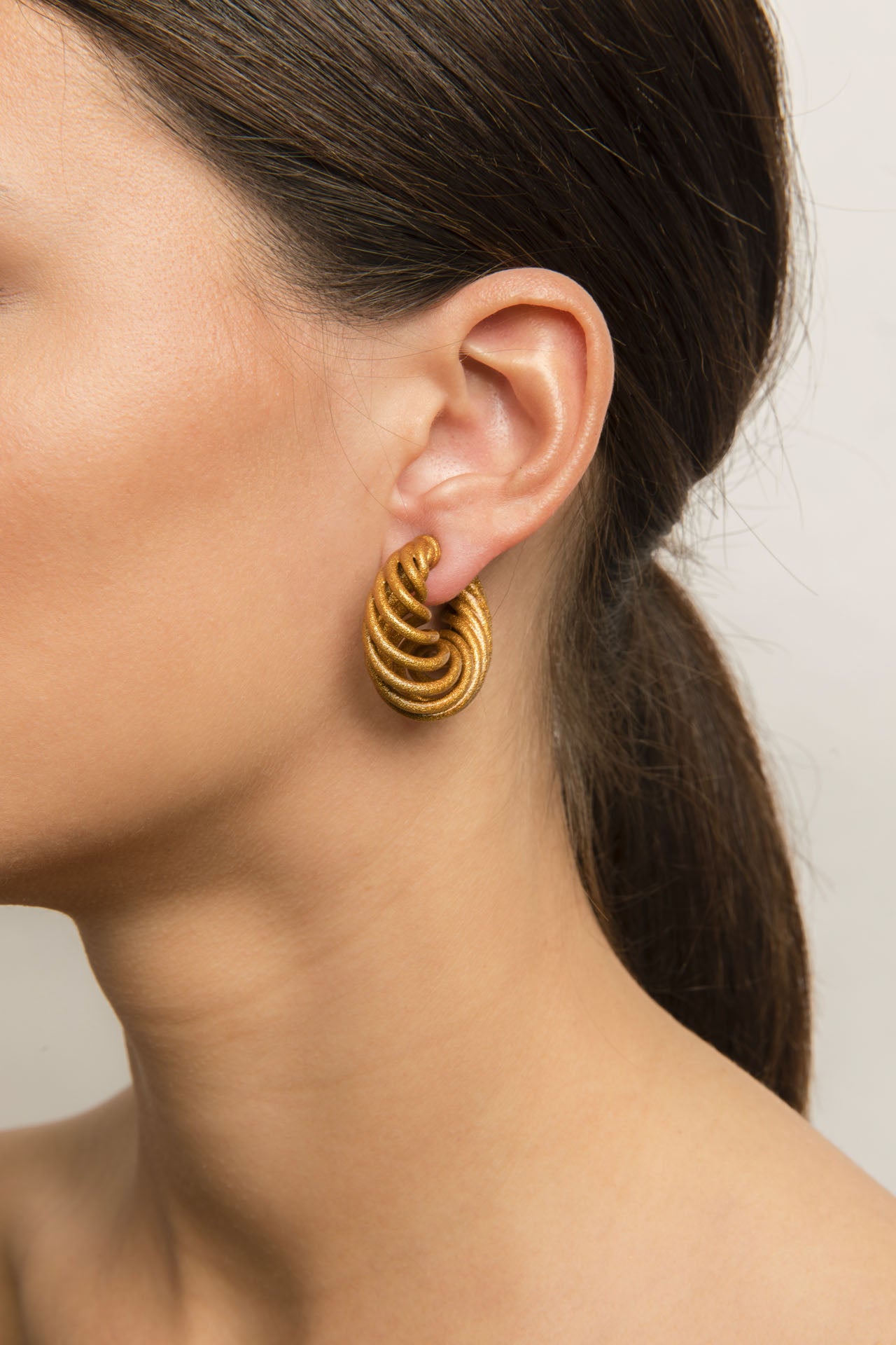 Memento Earrings 1 - White Gold