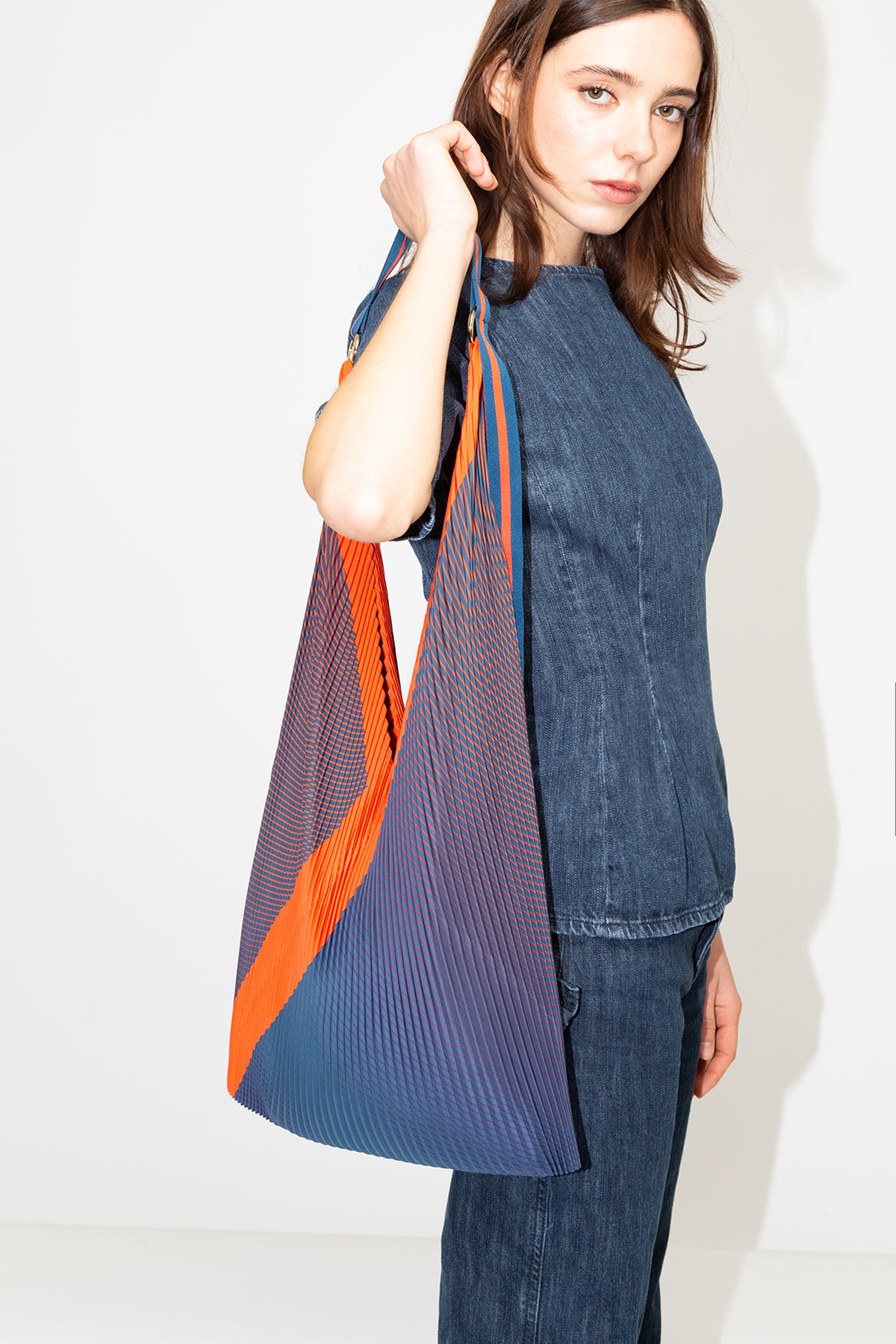Pleated Y Bag Isabella Blue