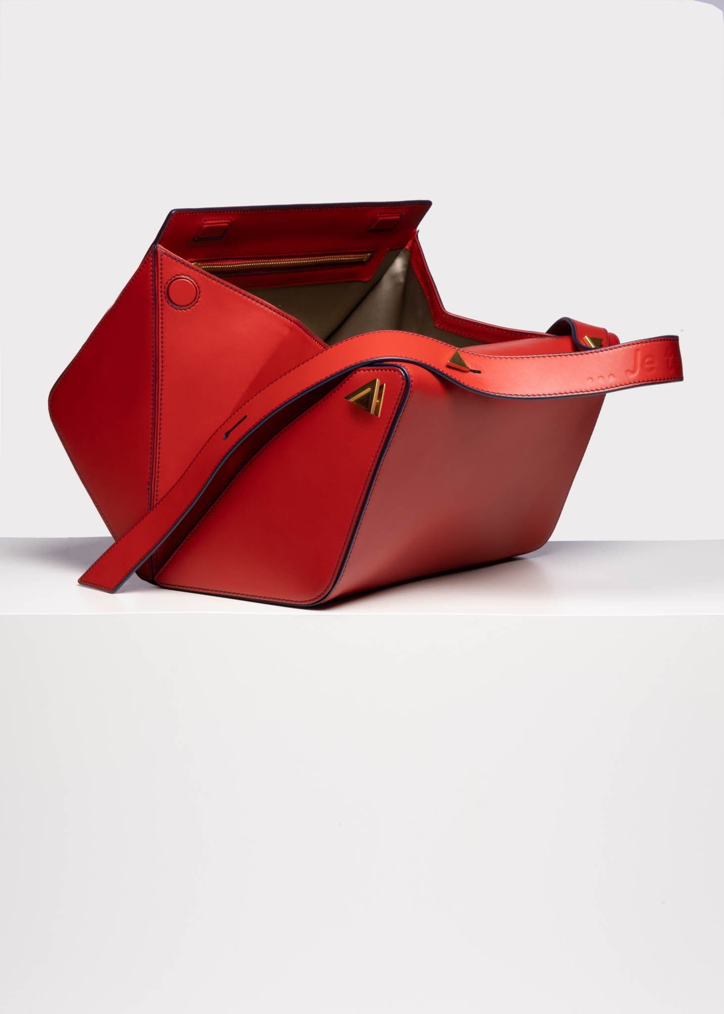 NADA SAWAYA Handbag Le Grand...Je te Veux Classic