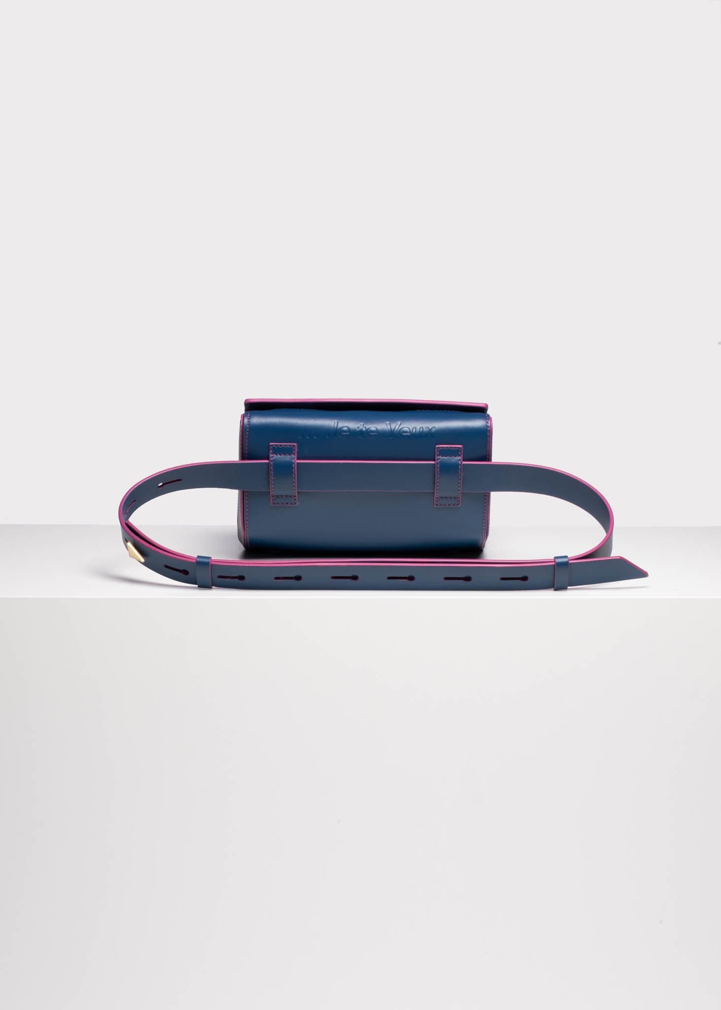 NADA SAWAYA Handbag Le Sac Ceinture...Je te Veux Classic