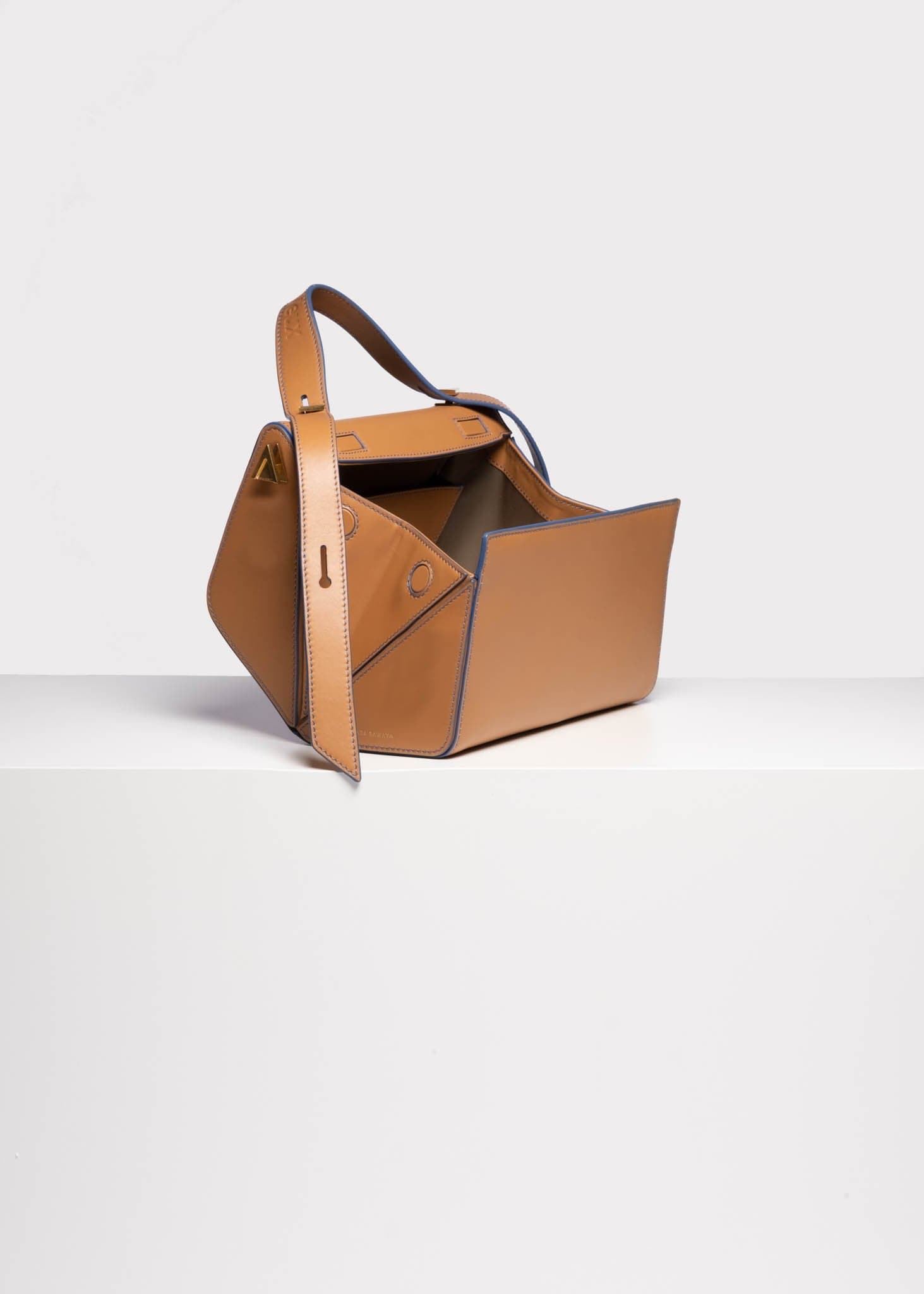 NADA SAWAYA Handbag Le Petit...Je te Veux Classic