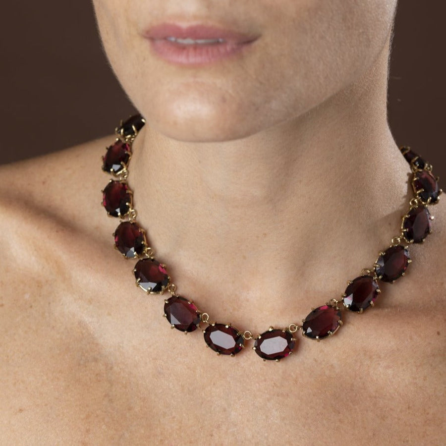 Anita Necklace Garnet