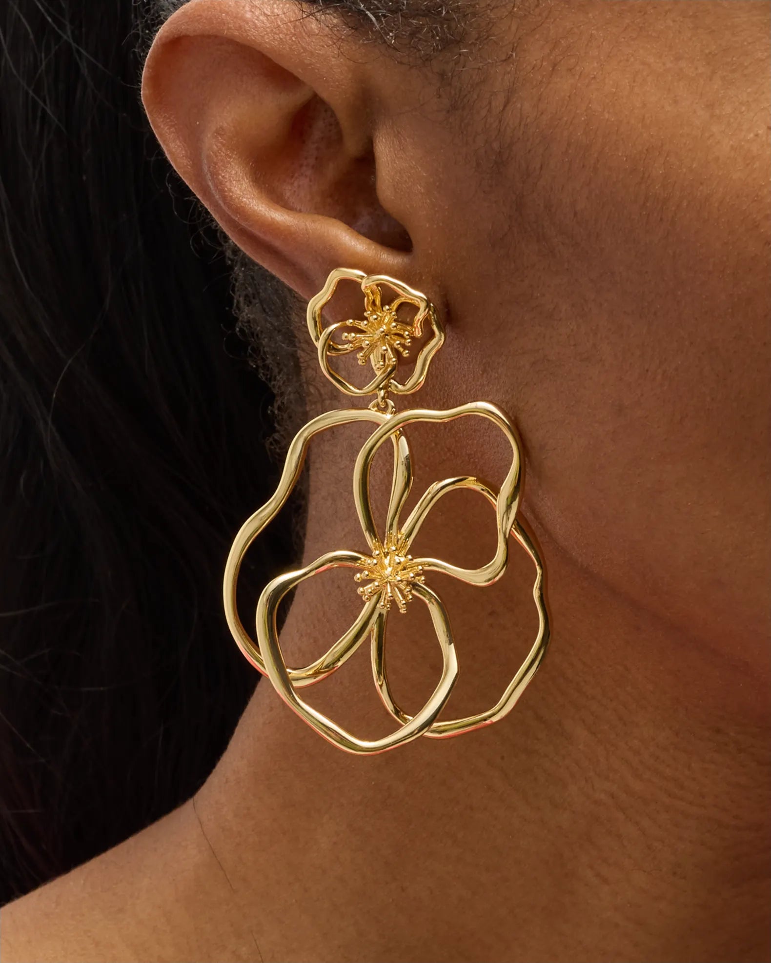 Alba Floral Earrings - Gold