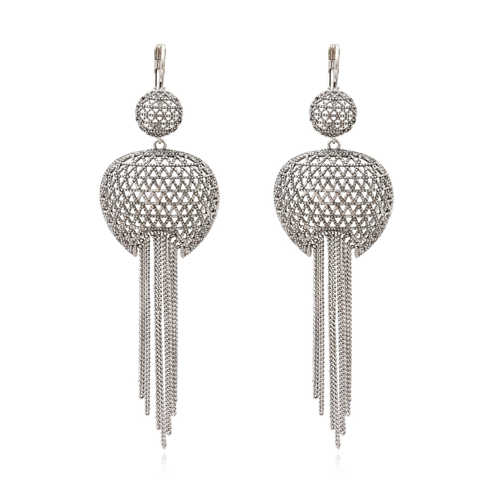 Betty pierced stud earrings in metal and chains
