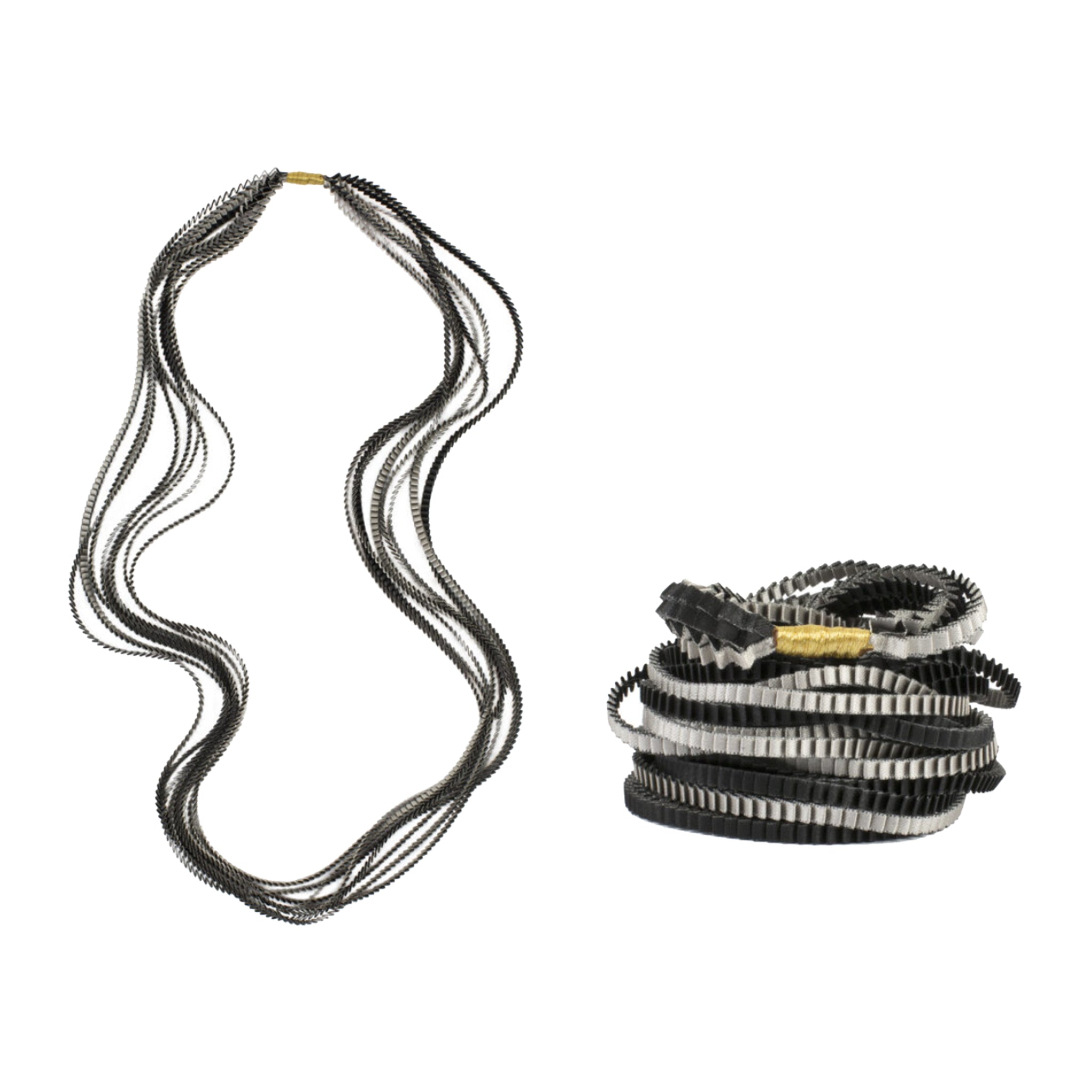 "Essilp" Necklace - Silver Black