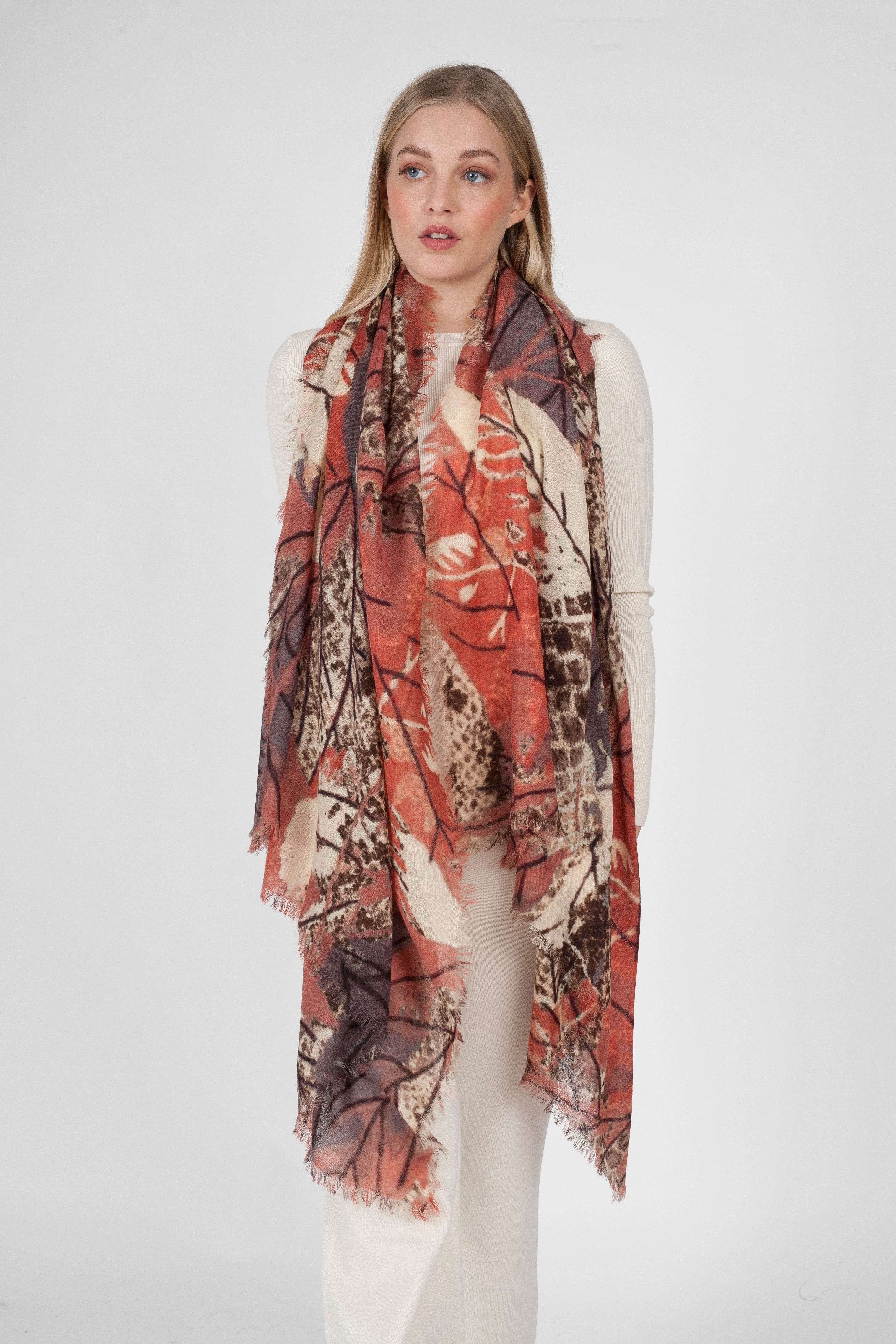 Lama Mc - Print Stole - Orange