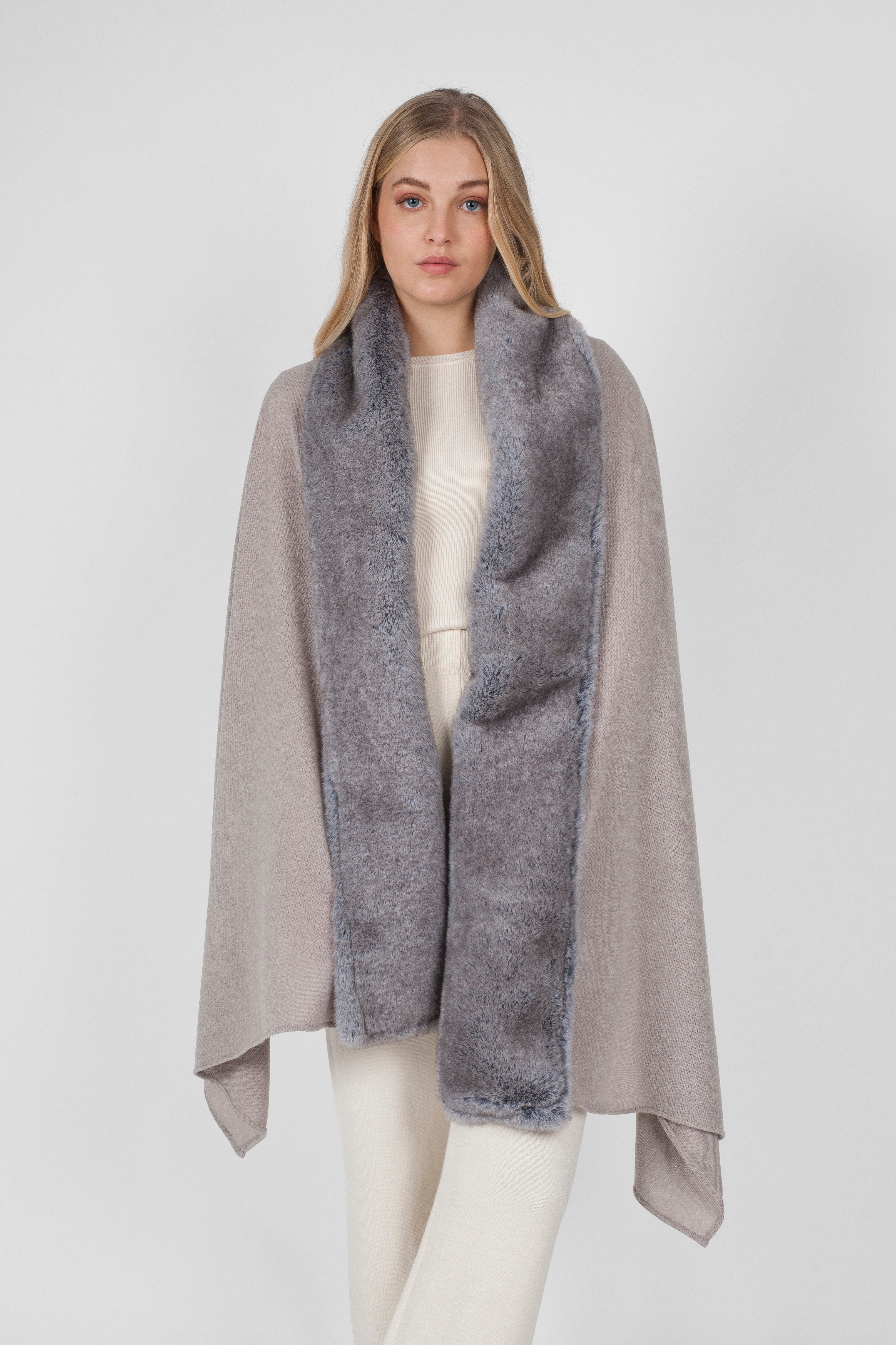 Legend Stole With Recycled Faux Fur - Grey