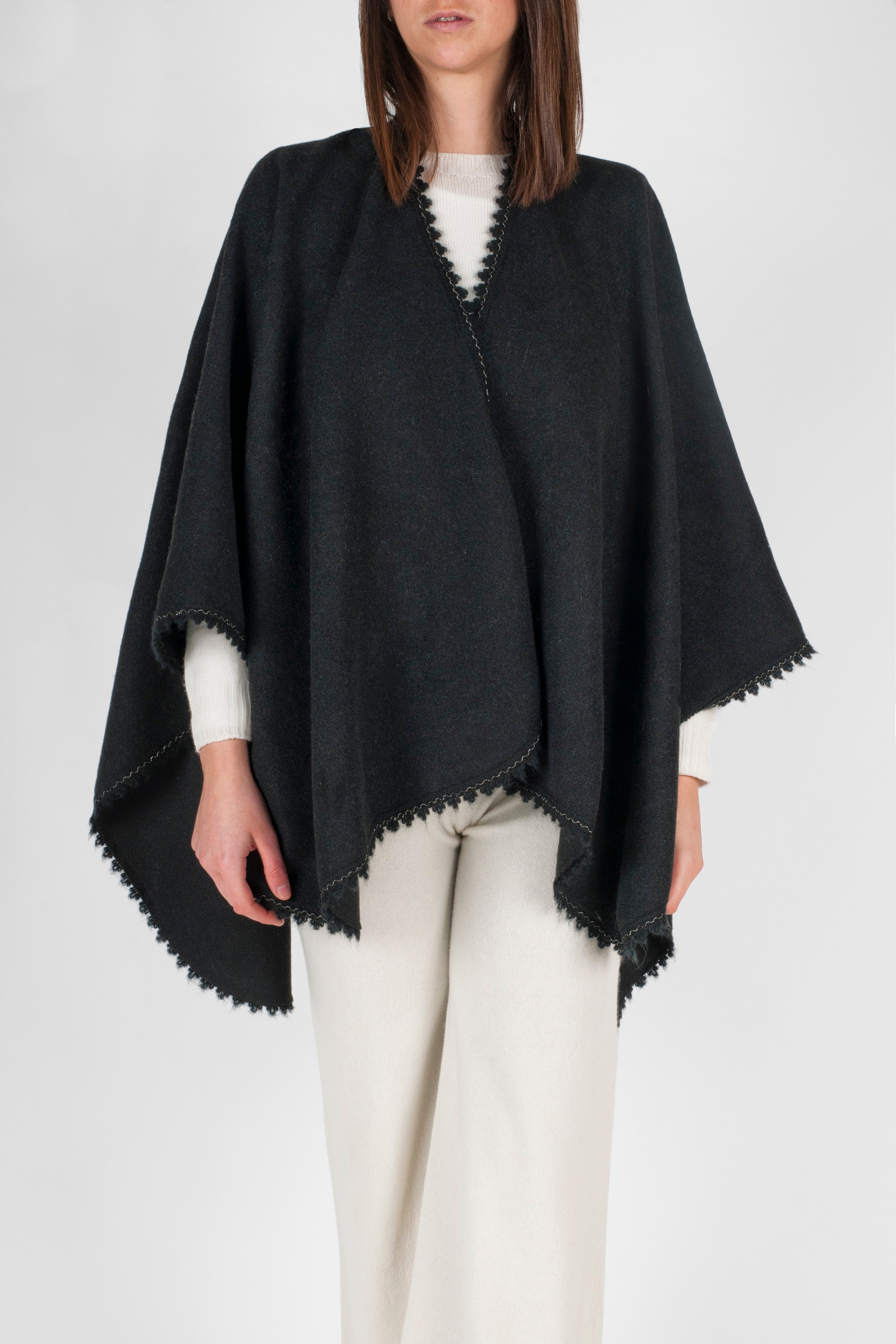 Lilium Rounded Cape - Black