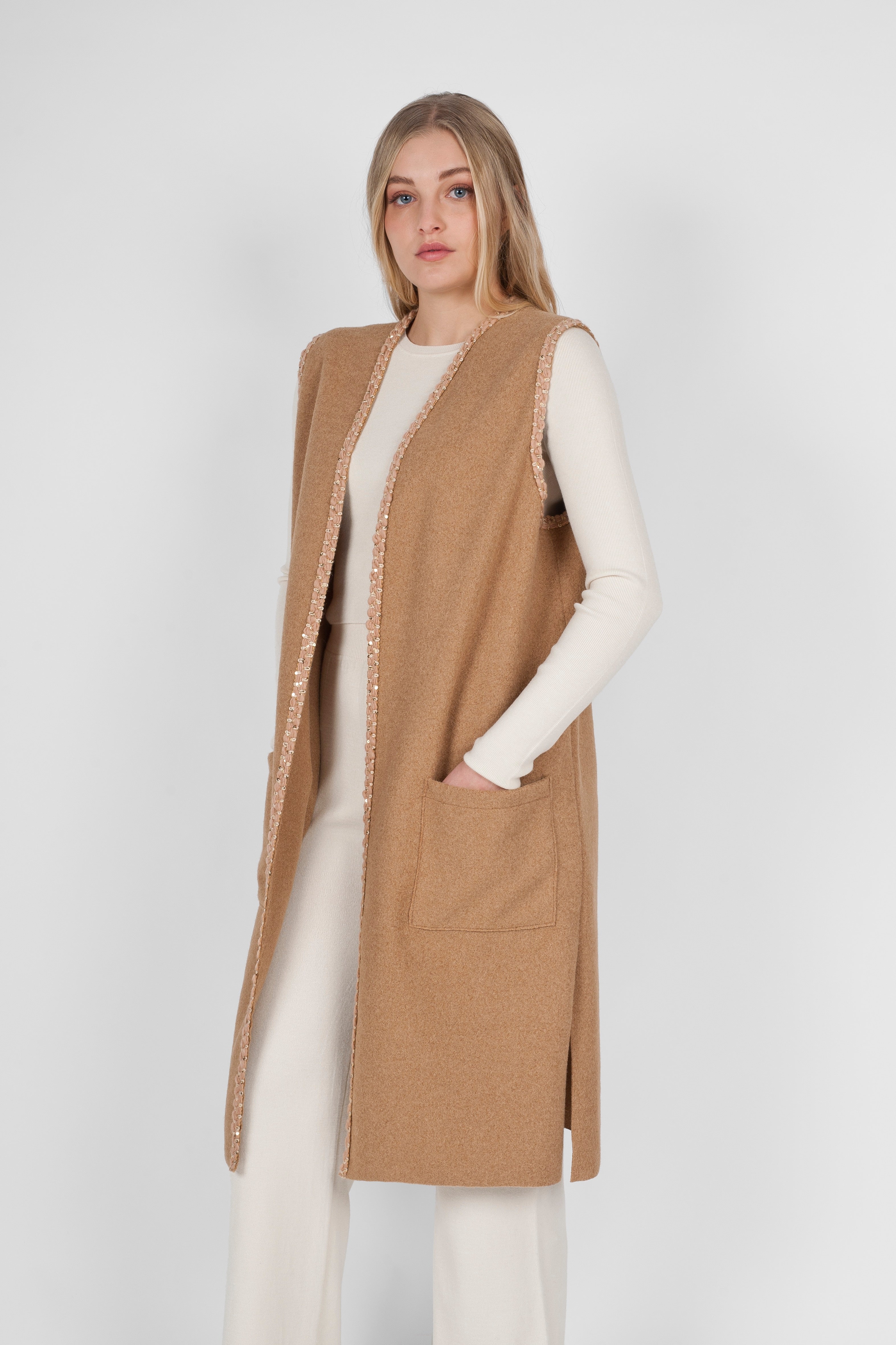 Lotus Gilet With Pockets - Camel