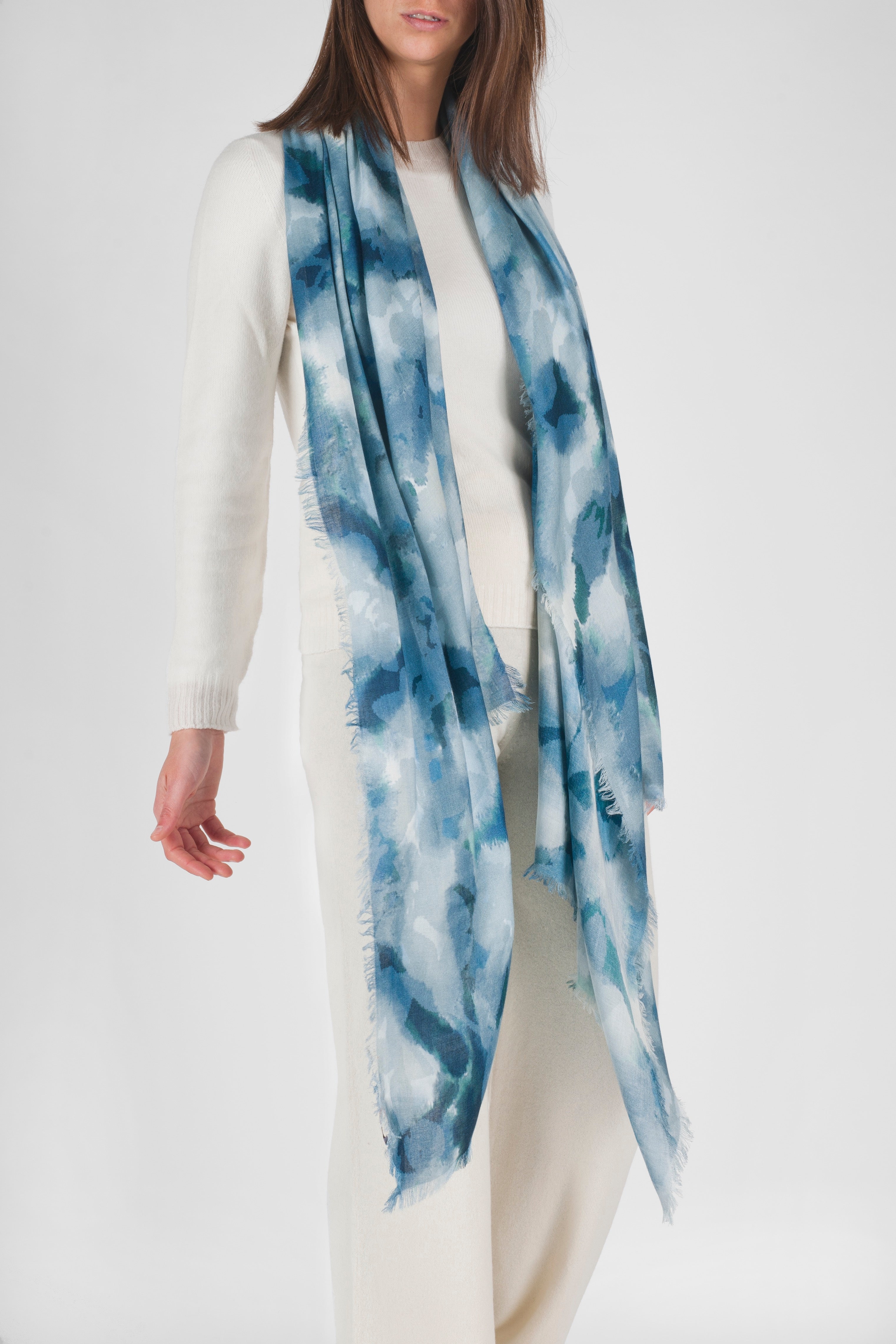 Lumaca W Print Stole - Blue