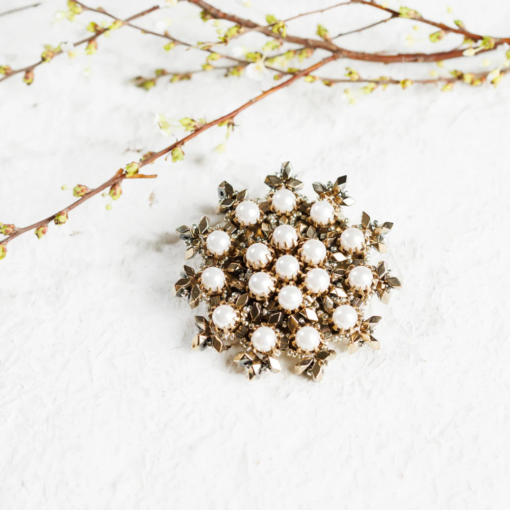 Merletto Pearl Brooch