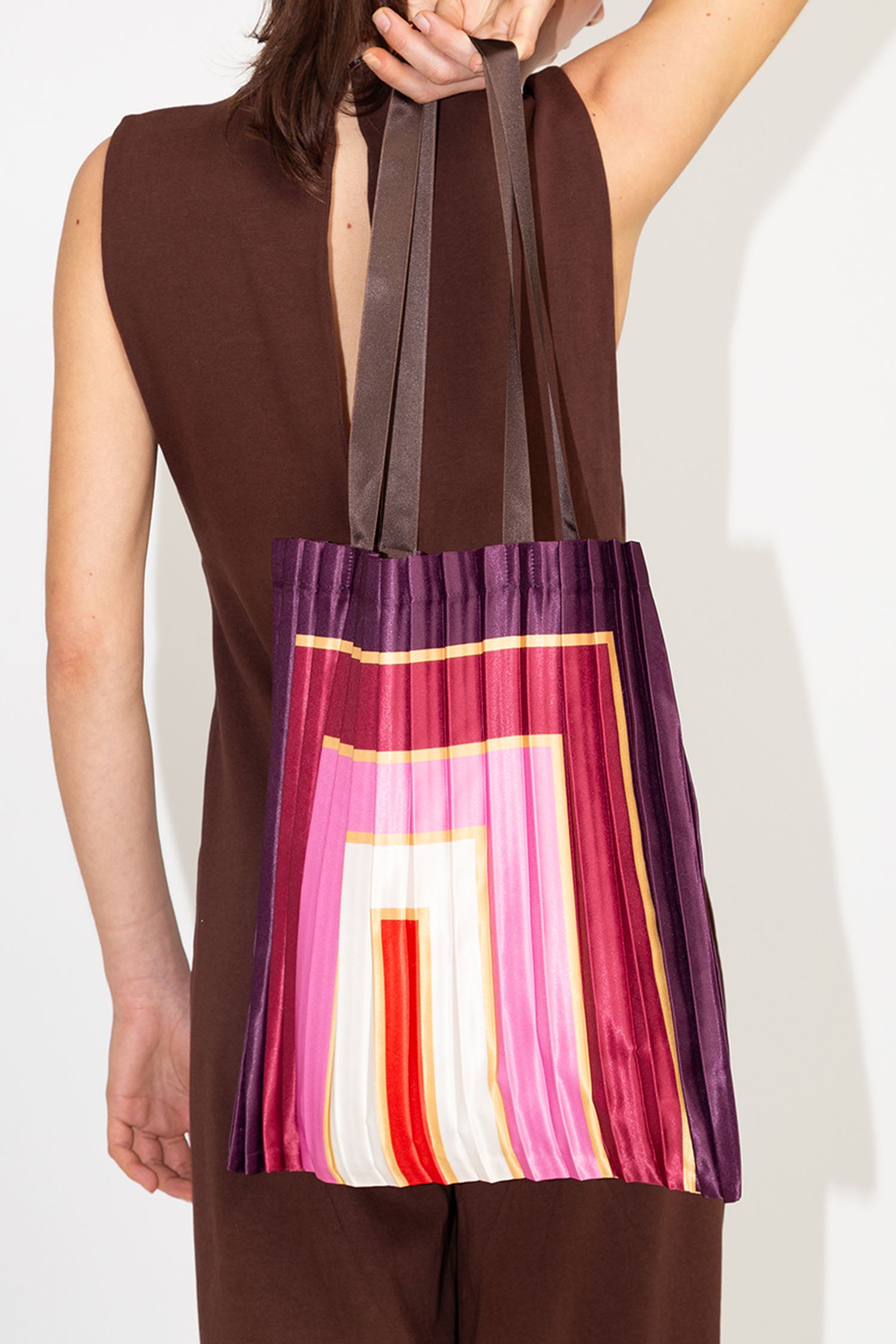 Satin pleated bag Villasimius