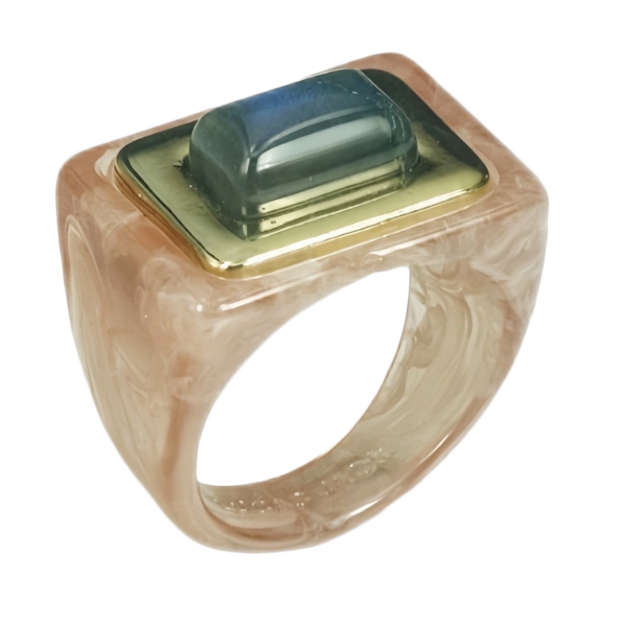 Savannah Ring with Labradrorite