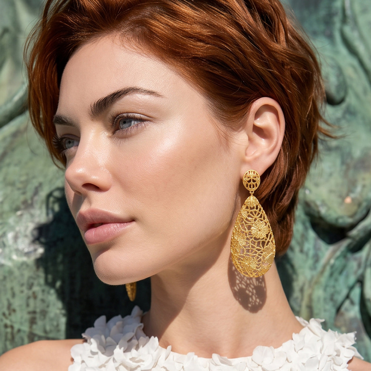 Serenata Lace Golden Earrings
