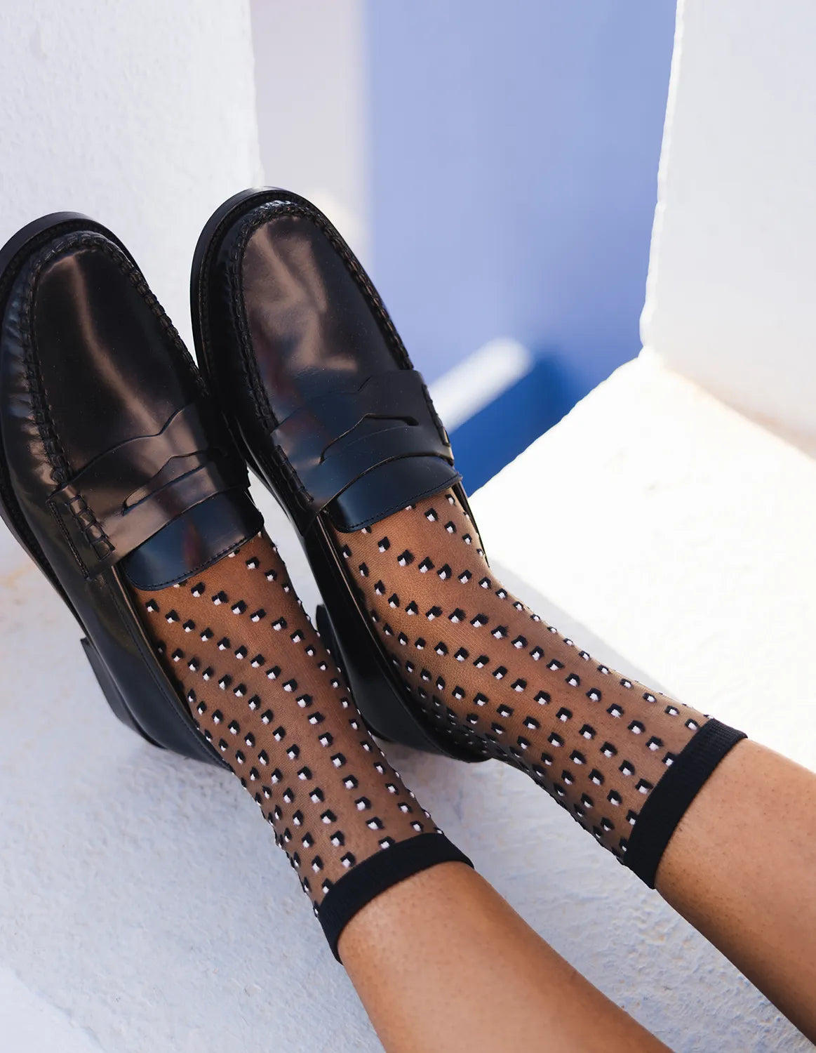 Sheer Graphic Socks — Crescent Dunes Black