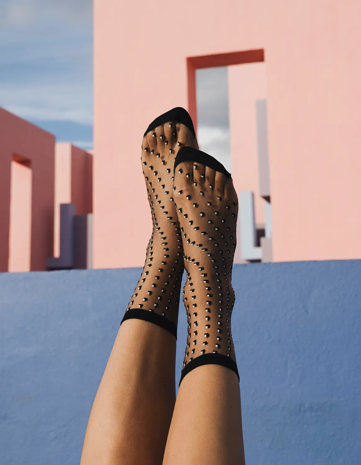 Sheer Graphic Socks — Crescent Dunes Black
