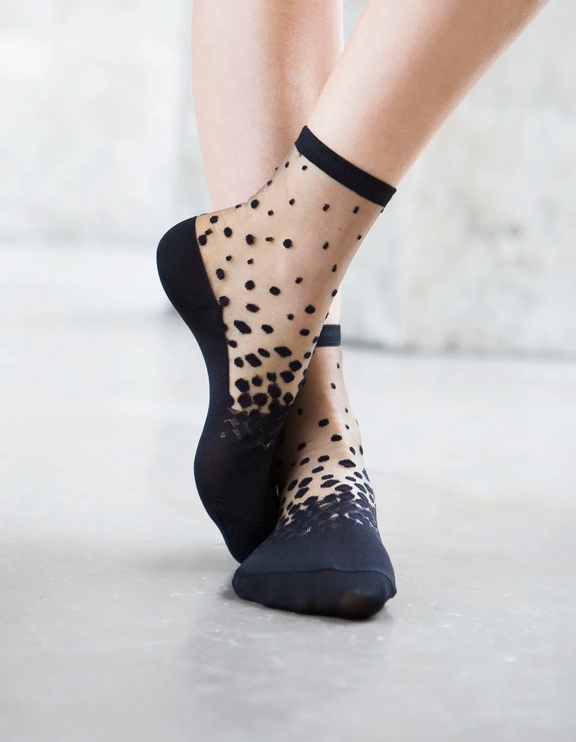 Sheer Polka Dot Socks — Nakameguro Black