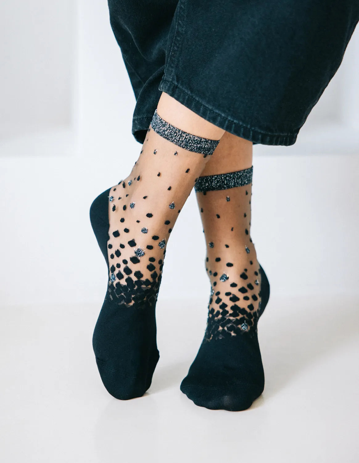 Sheer Polka Dot Socks — Nakameguro Silver